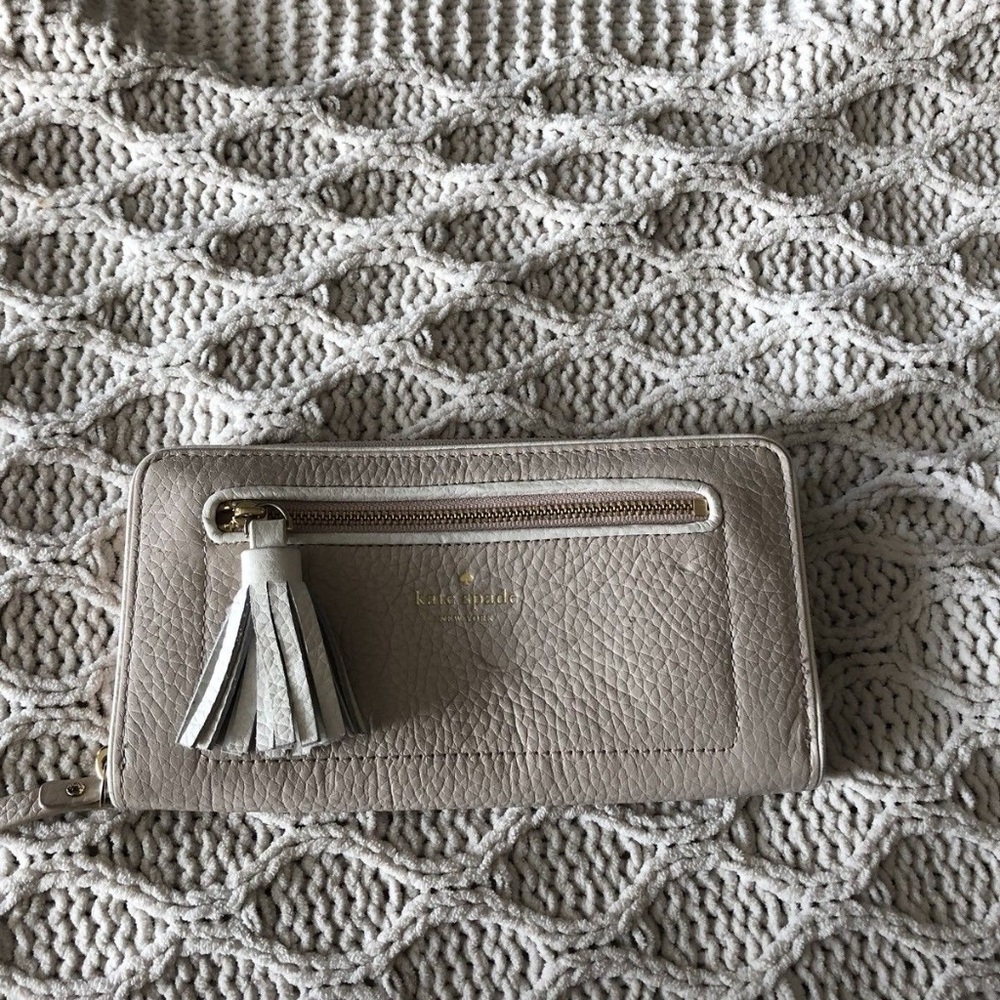 Kate Spade Neda Chester Street Wallet